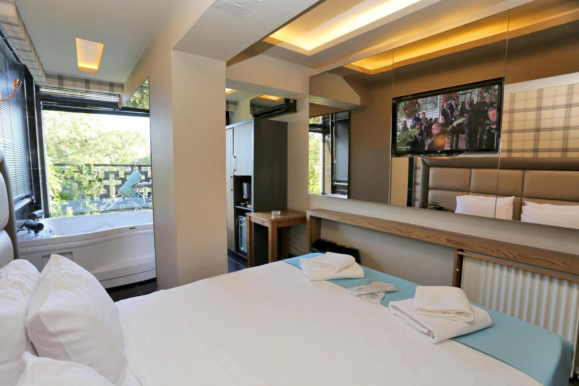 Turkuaz Hotel Istanbul Exterior photo